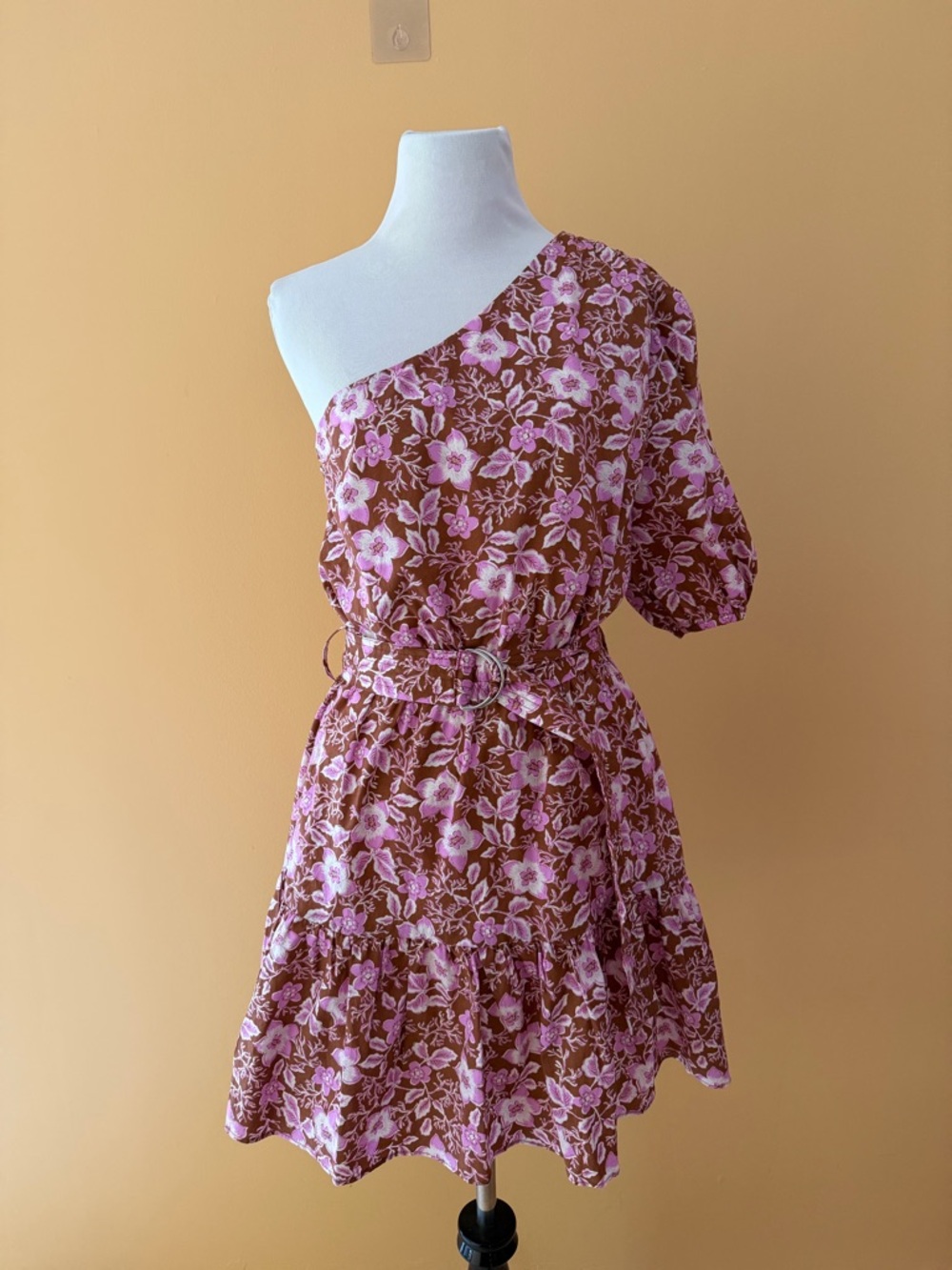 Jason Wu One-Shoulder Floral Belted Dress in Brown & Pink, size 8, EUC